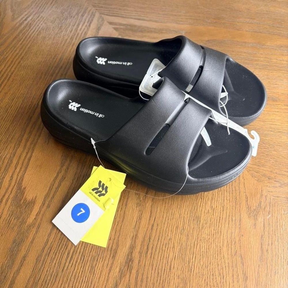 All in Motion Womens Black Slide Sandals Contoured Footbed Size 7
